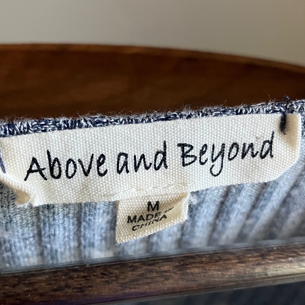 Above and Beyond Starry Night Top - Picture 3 of 3